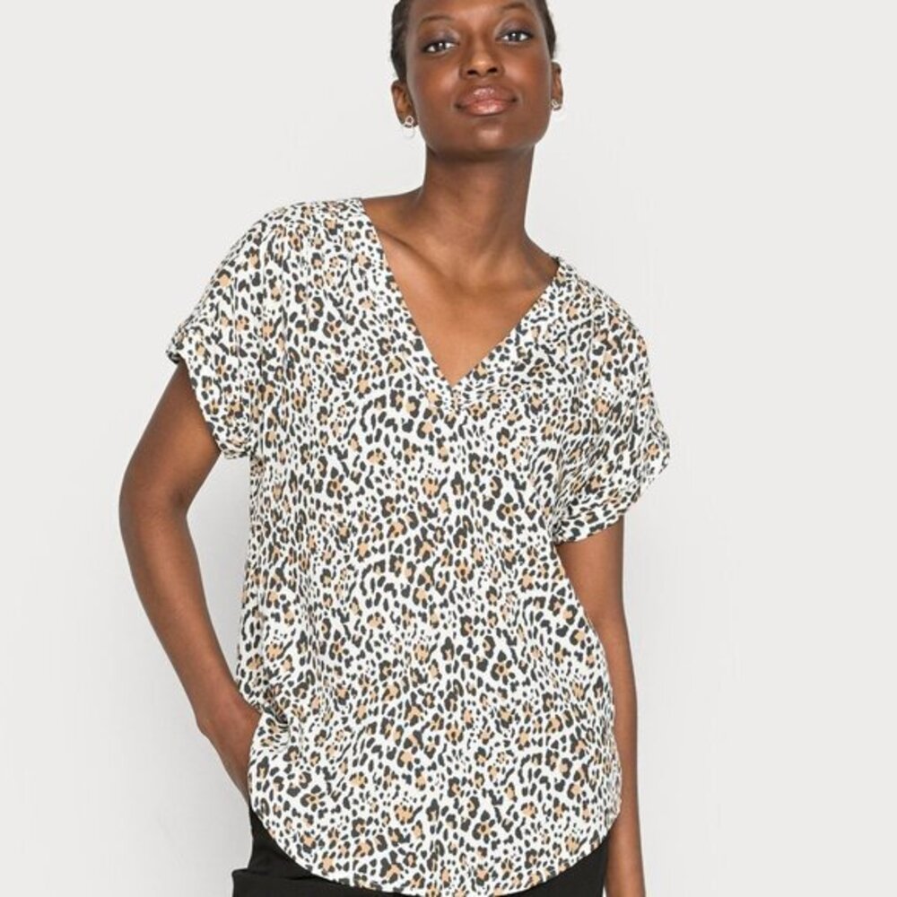 GAP Low Cut V-Neck Loose Fit Animal Print Blouse XL